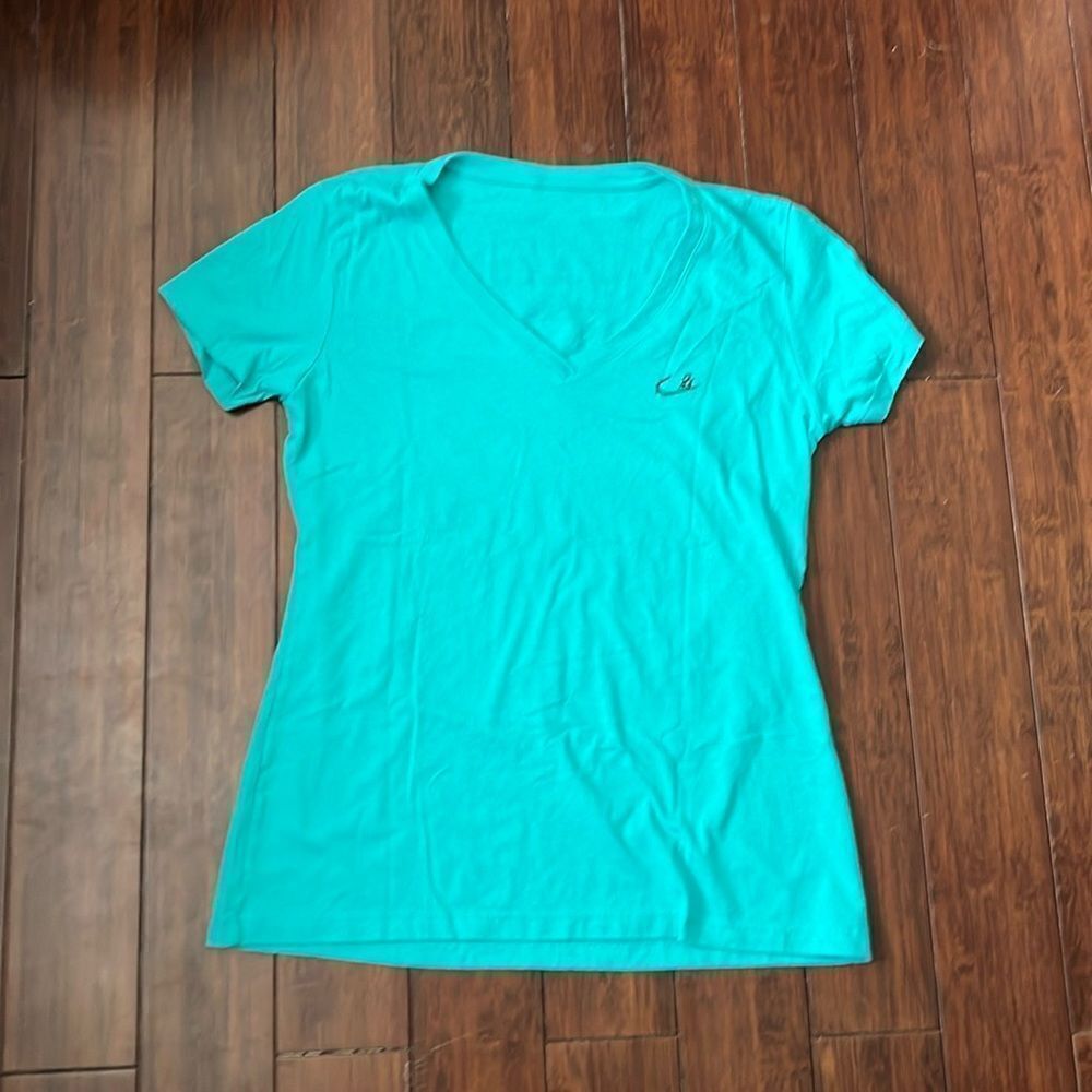 NWOT - Blue Short Sleeve V Neck T-Shirt - Flamingos on Back